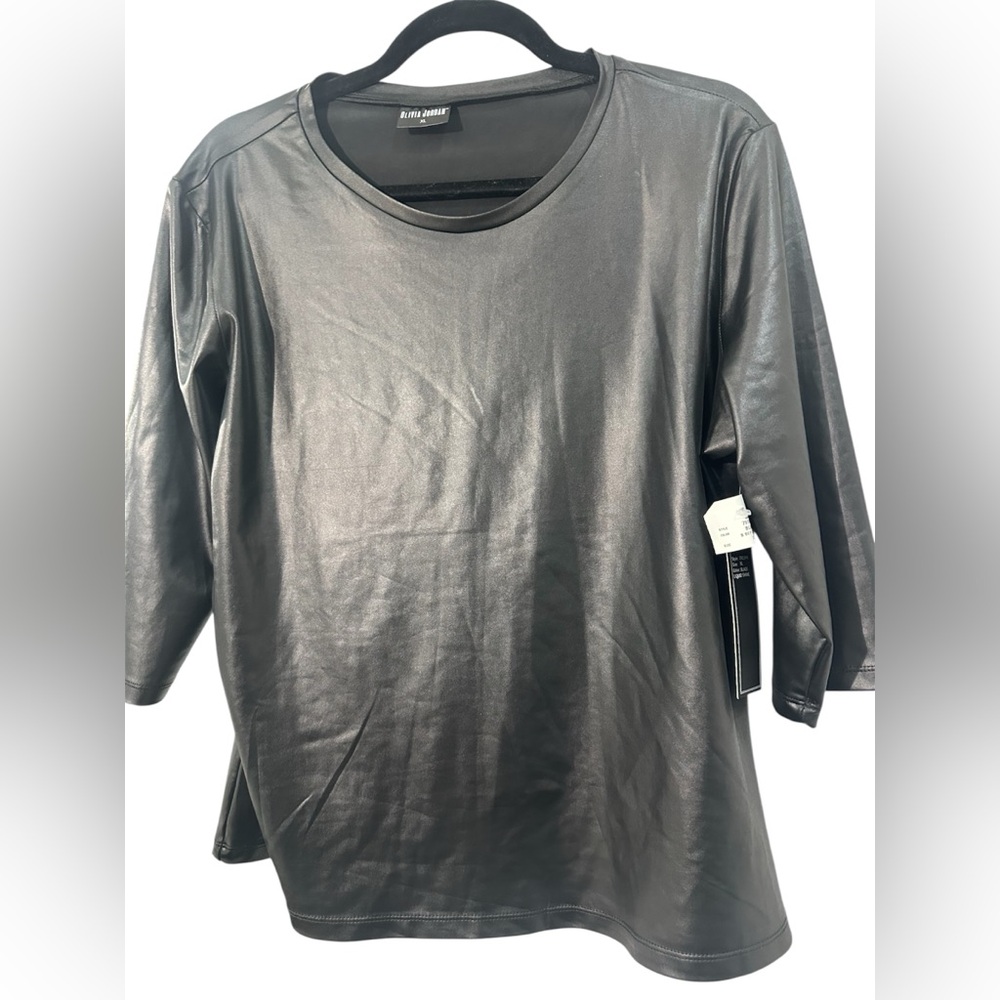 Olivia Jordan Black Quarter Sleeve Top